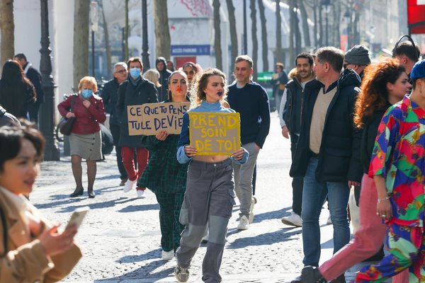 Découvrez les clés essentielles pour organiser une soirée musicale inoubliable à la maison