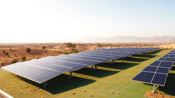 Panneaux solaires photovoltaïques : avantages économiques et écologiques